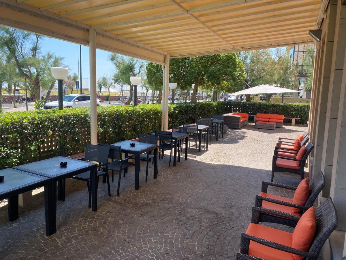 Hotel Nettuno Pesaro Exteriér fotografie